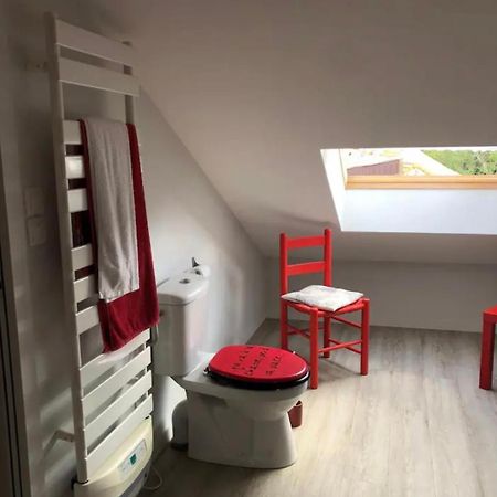 Chambre Et Salle D'Eau Privees Dans Maison De Ville La Roche-sur-Yon Exterior foto